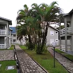 Apartamento em maranduba com ar condicionado