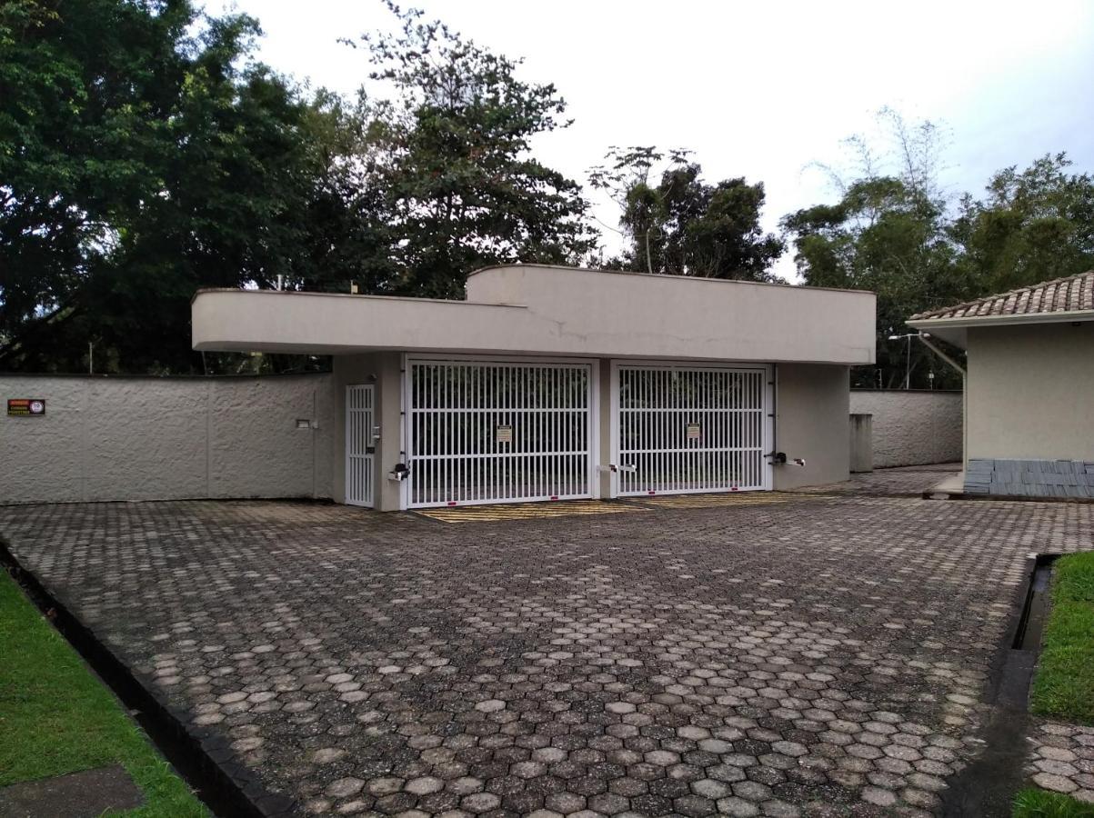 Apartamento Terreo Em Maranduba Com Ar Condicionado *
