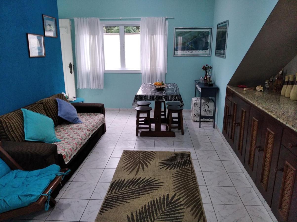 Apartamento Terreo Em Maranduba Com Ar Condicionado